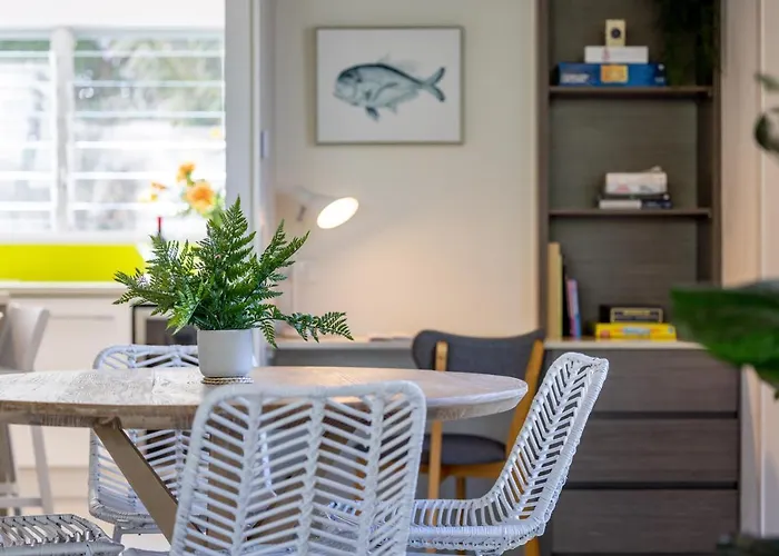 Noosa Gem! Walking Distance To Cafes - Shops - Sunshine Beach And Dog Beach