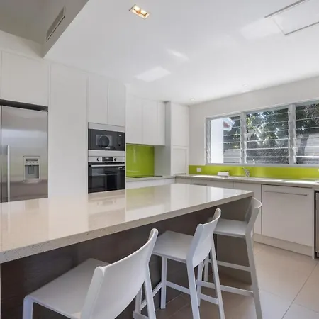 Noosa Gem! Walking Distance To Cafes - Shops - Sunshine Beach And Dog Beach Exterior photo