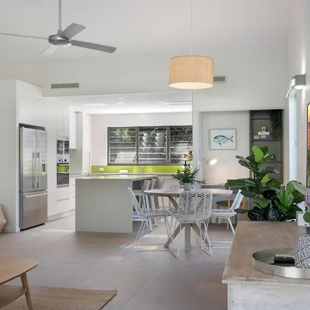 Noosa Gem! Walking Distance To Cafes - Shops - Sunshine Beach And Dog Beach Exterior photo